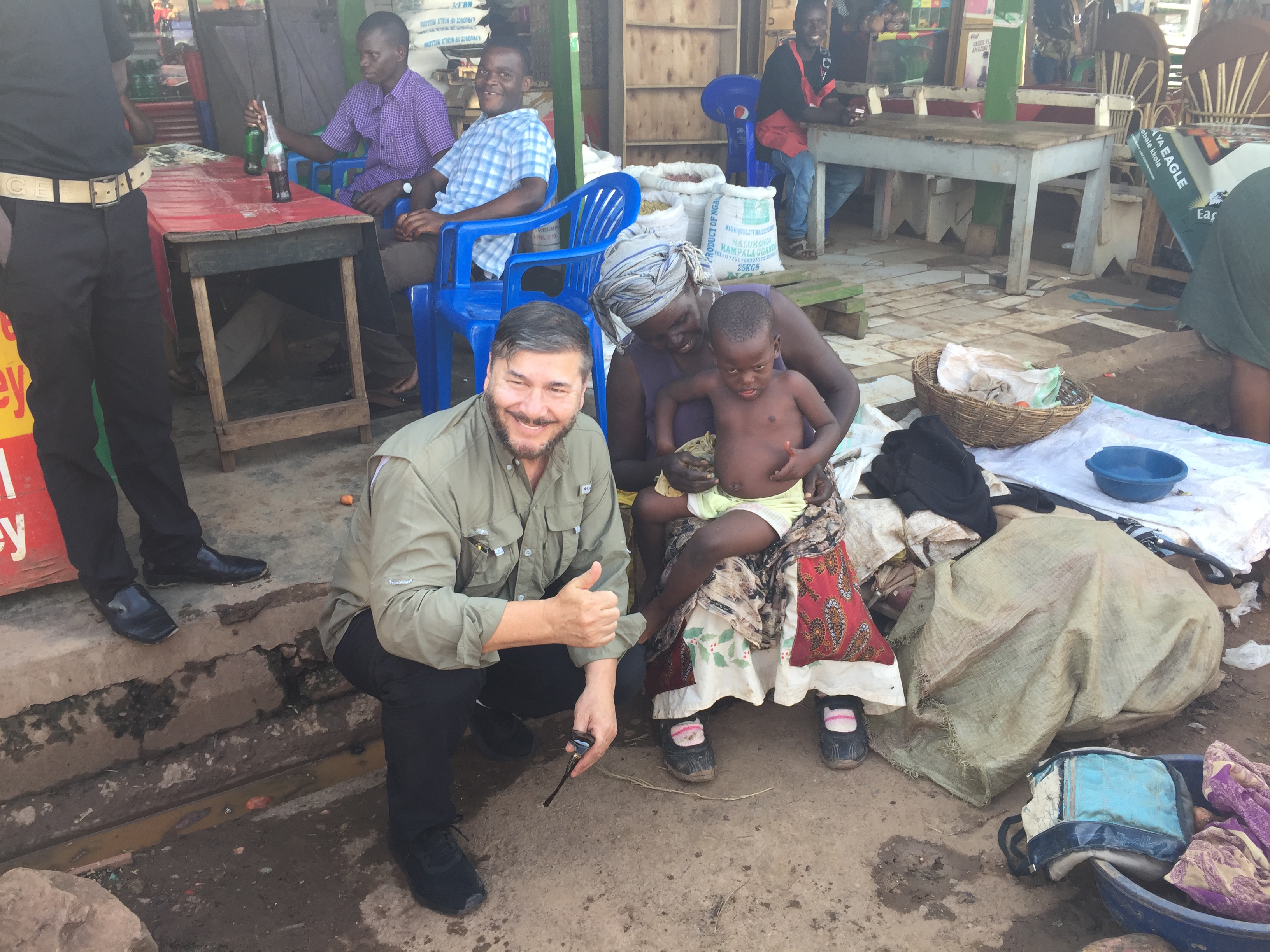 Joel engel nas ruas de uganda_projeto daniel